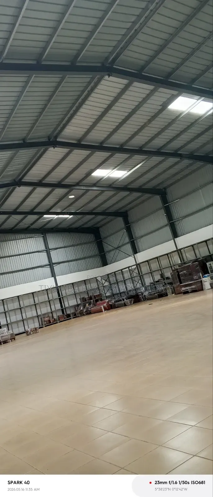 1,000sqm Warehouse Space for Rent at Westland.