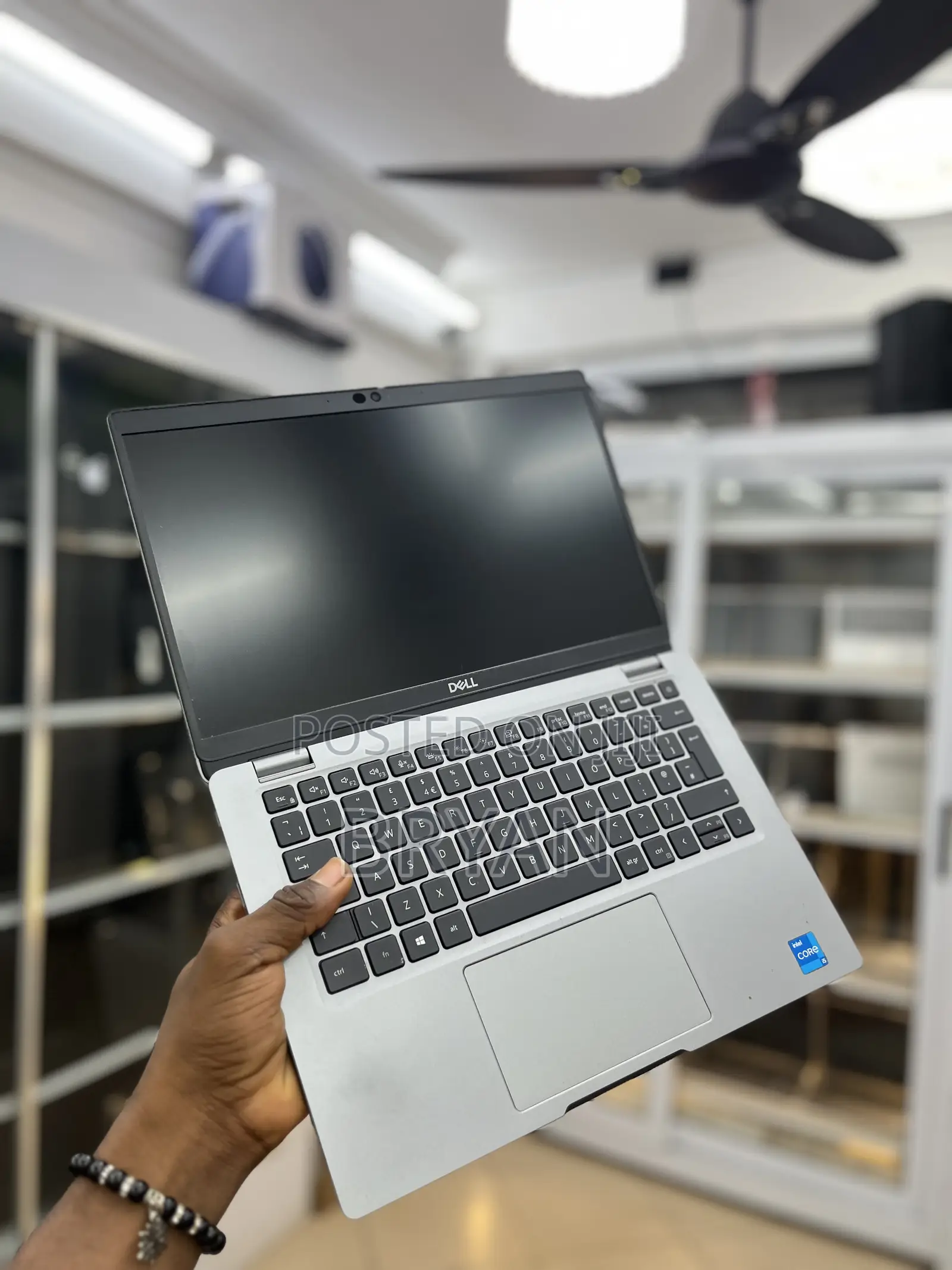 Laptop Dell Latitude 5320 16GB Intel Core i5 SSD 256GB