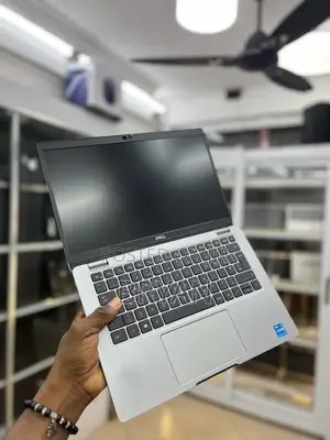 Laptop Dell Latitude 5320 16GB Intel Core i5 SSD 256GB