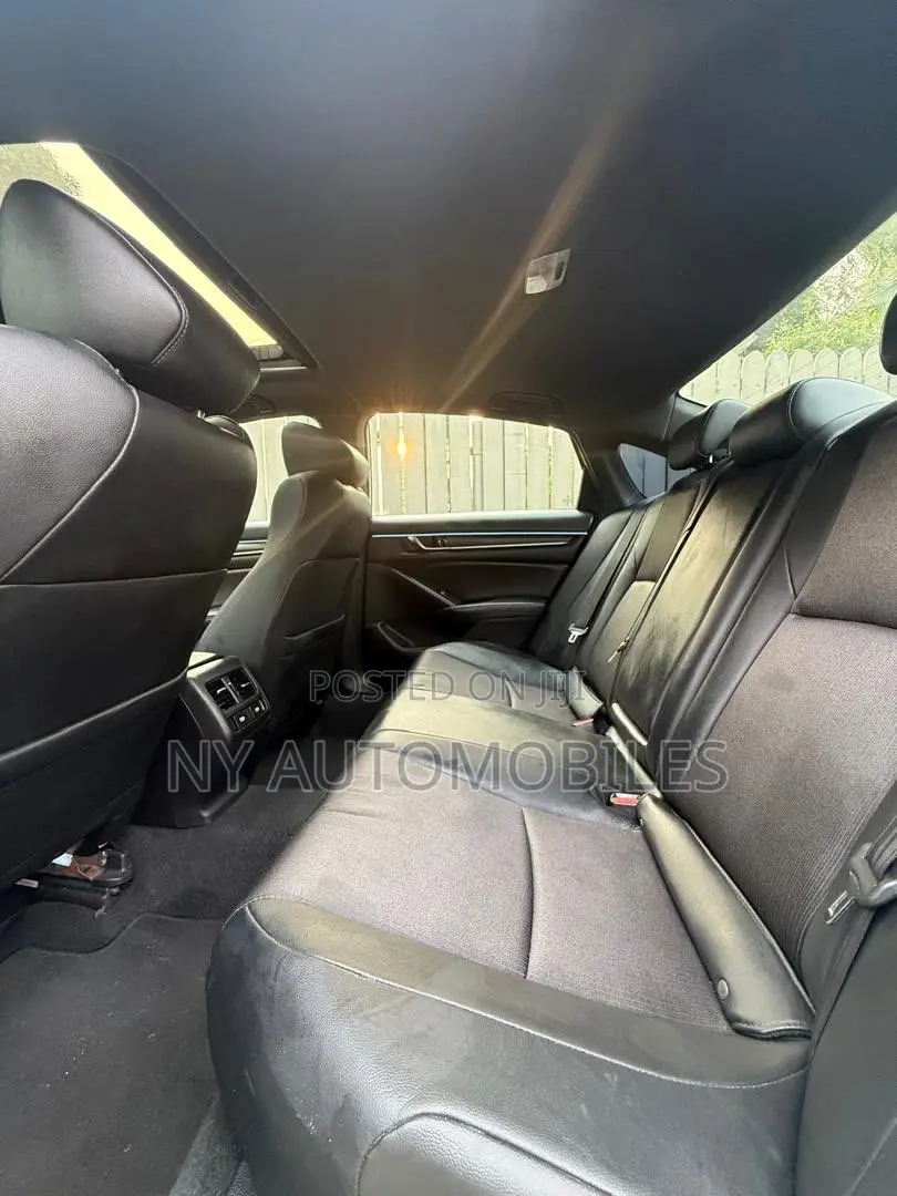 Honda Accord Sport 2.0T 2021 White