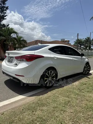 Hyundai Elantra 2013 White