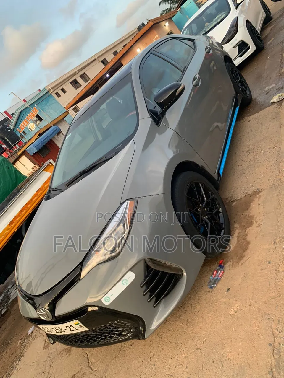 Toyota Corolla LE Plus 4dr Sedan (1.8L 4cyl CVT) 2016 Gray