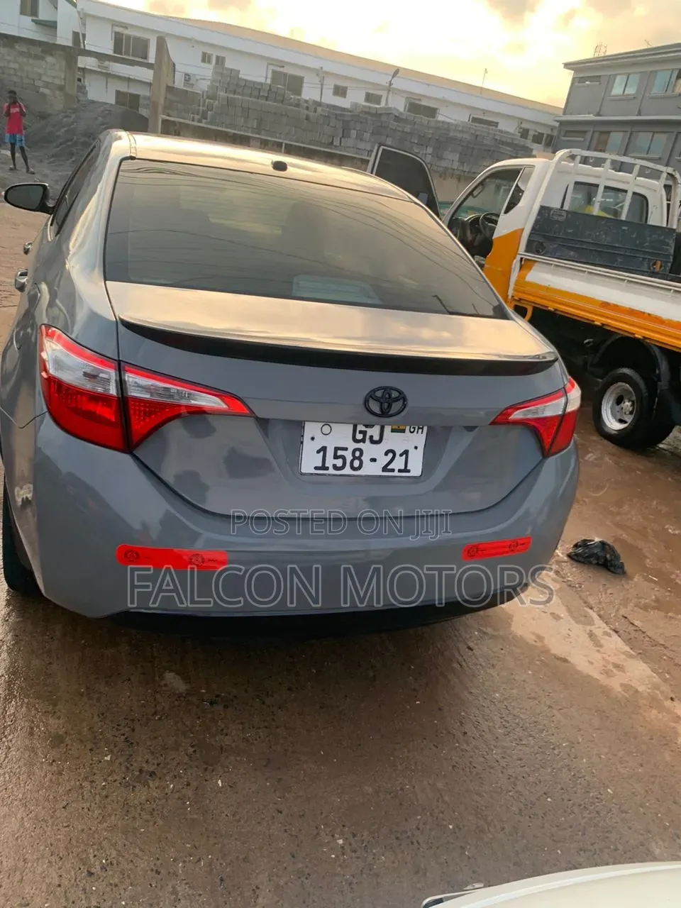 Toyota Corolla LE Plus 4dr Sedan (1.8L 4cyl CVT) 2016 Gray