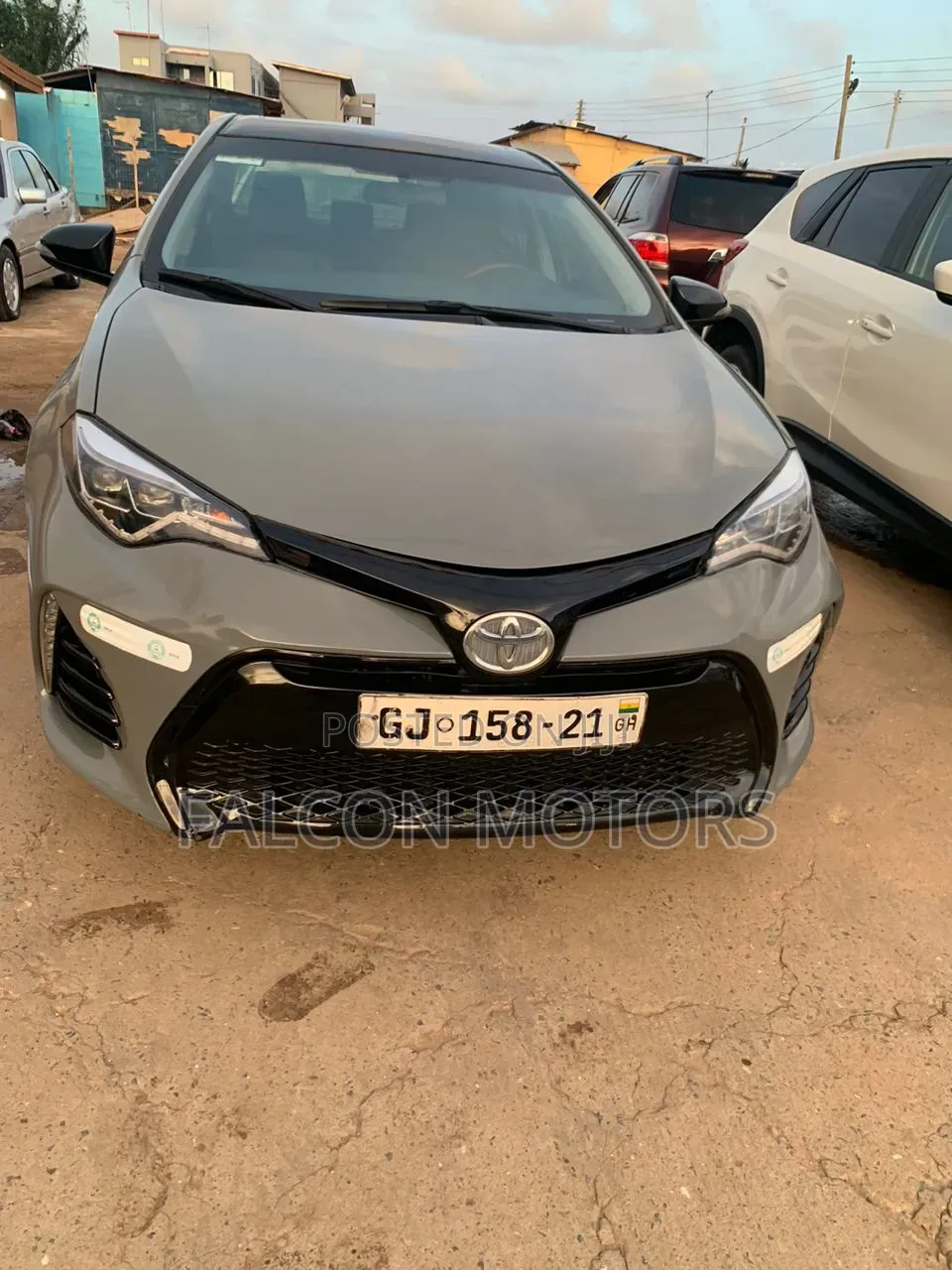 Toyota Corolla LE Plus 4dr Sedan (1.8L 4cyl CVT) 2016 Gray