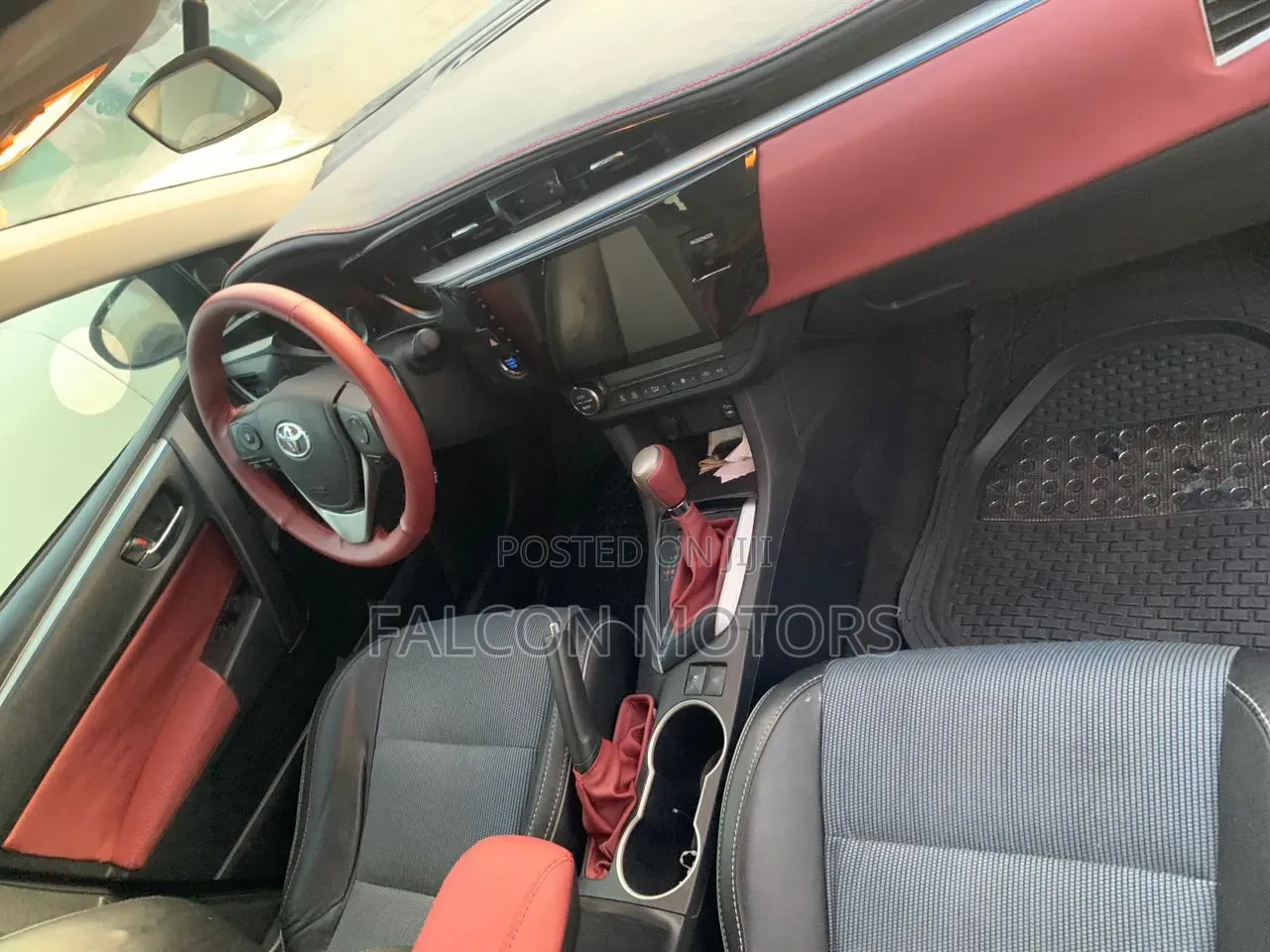 Toyota Corolla LE Plus 4dr Sedan (1.8L 4cyl CVT) 2016 Gray