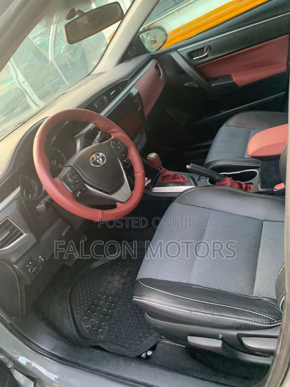 Toyota Corolla LE Plus 4dr Sedan (1.8L 4cyl CVT) 2016 Gray
