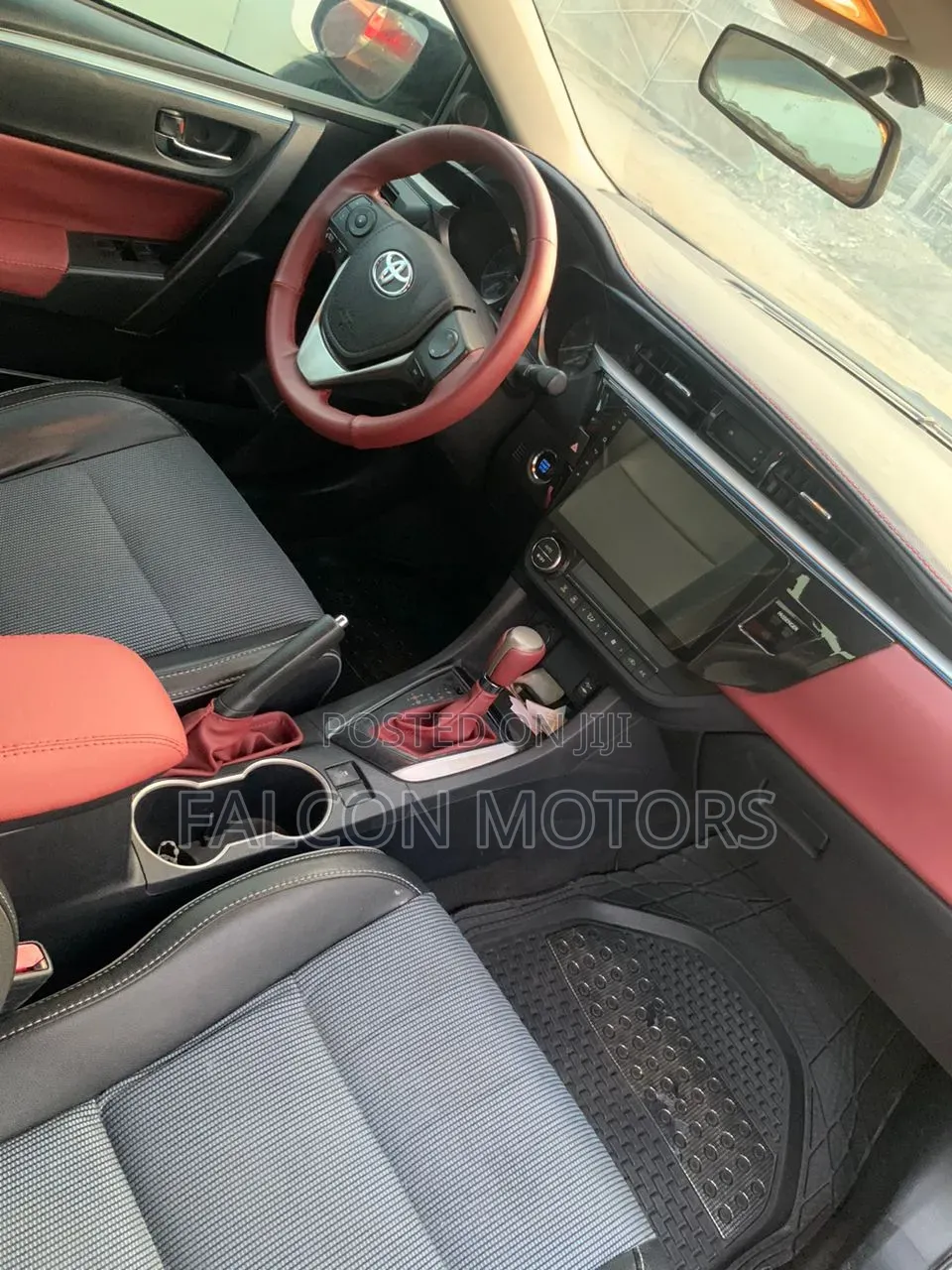 Toyota Corolla LE Plus 4dr Sedan (1.8L 4cyl CVT) 2016 Gray