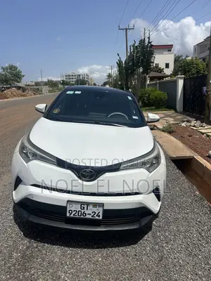 Toyota C-HR LE FWD 2019 White