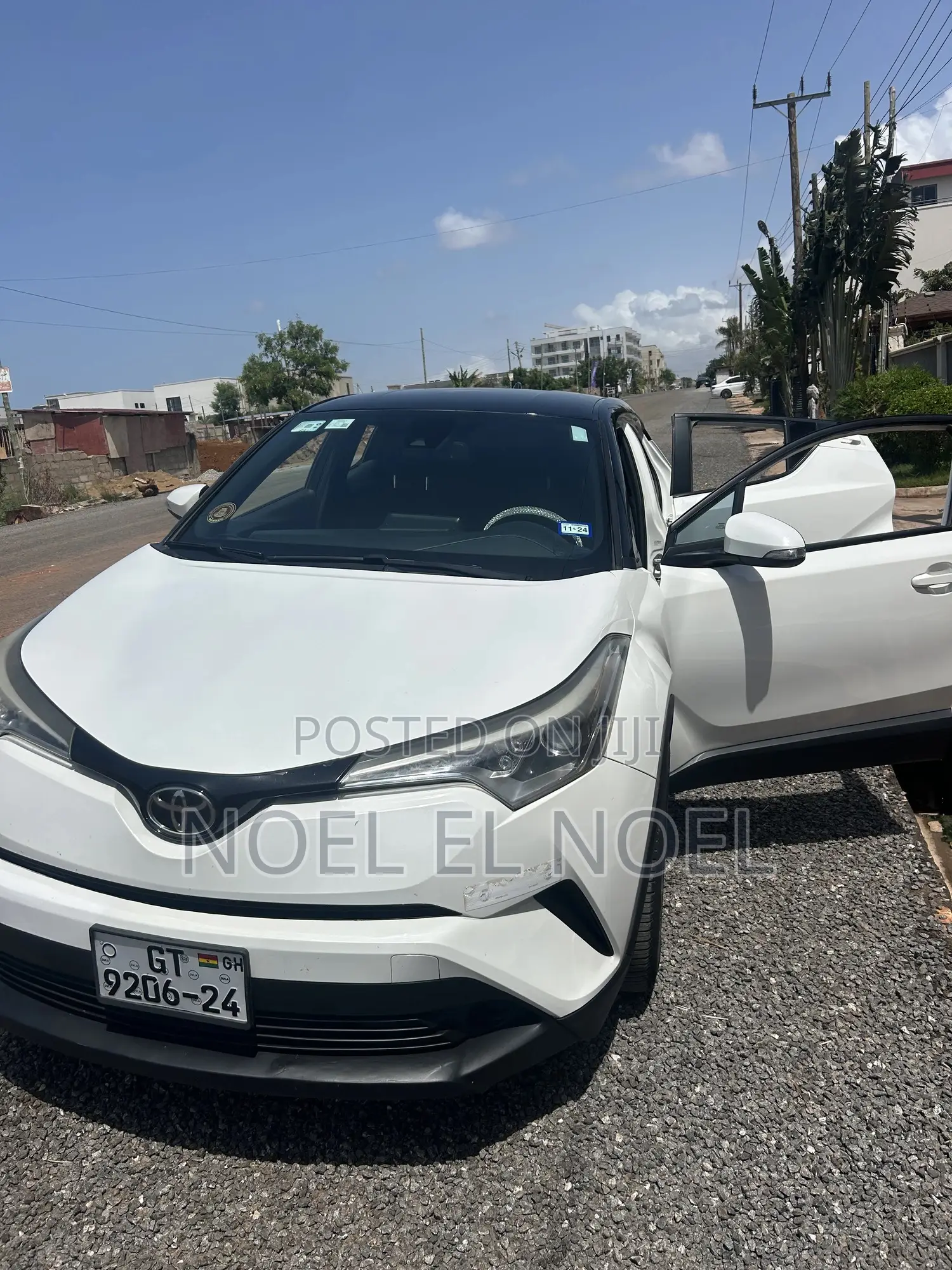 Toyota C-HR LE FWD 2019 White