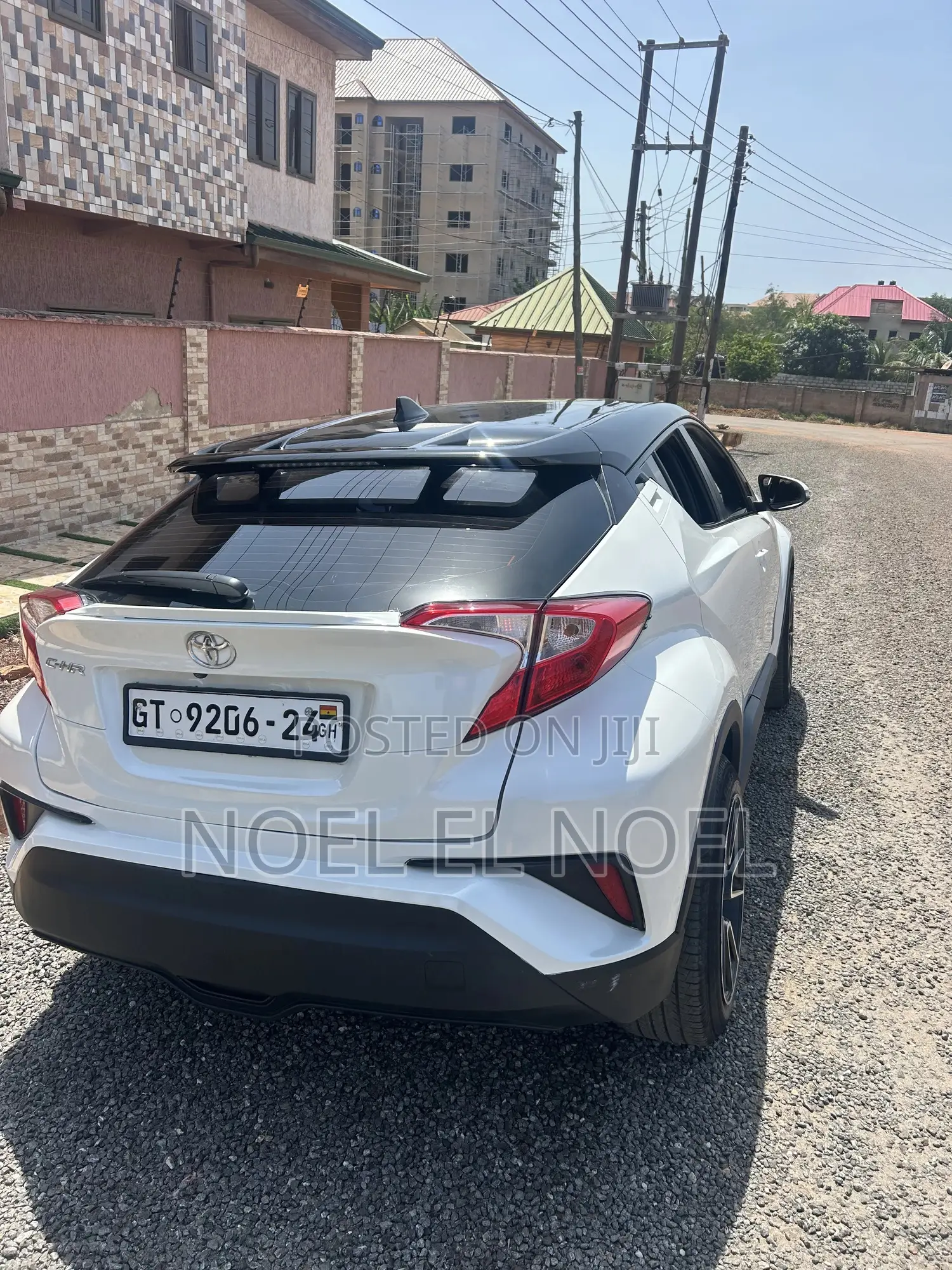 Toyota C-HR LE FWD 2019 White