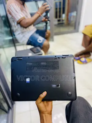 Laptop HP MT43 8GB AMD A8 SSD 128GB
