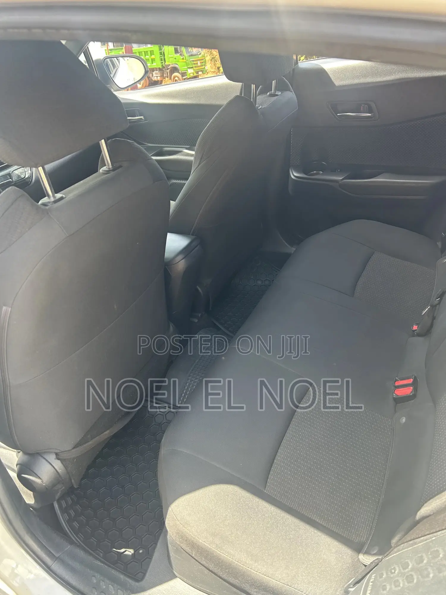 Toyota C-HR LE FWD 2019 White