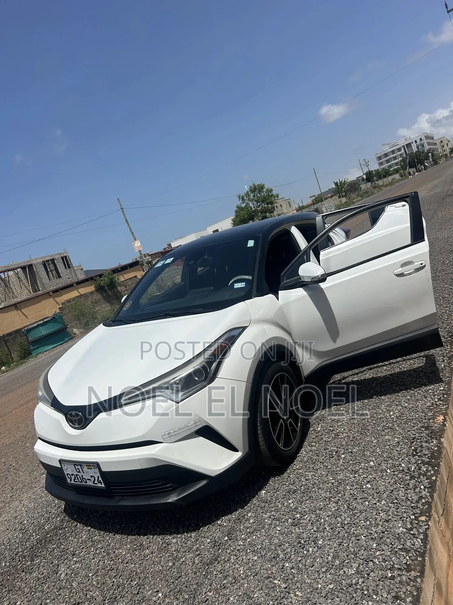 Toyota C-HR LE FWD 2019 White