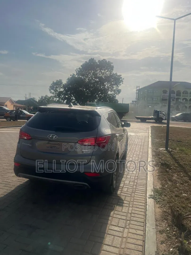 Hyundai Santa Fe SE FWD 2016 Silver