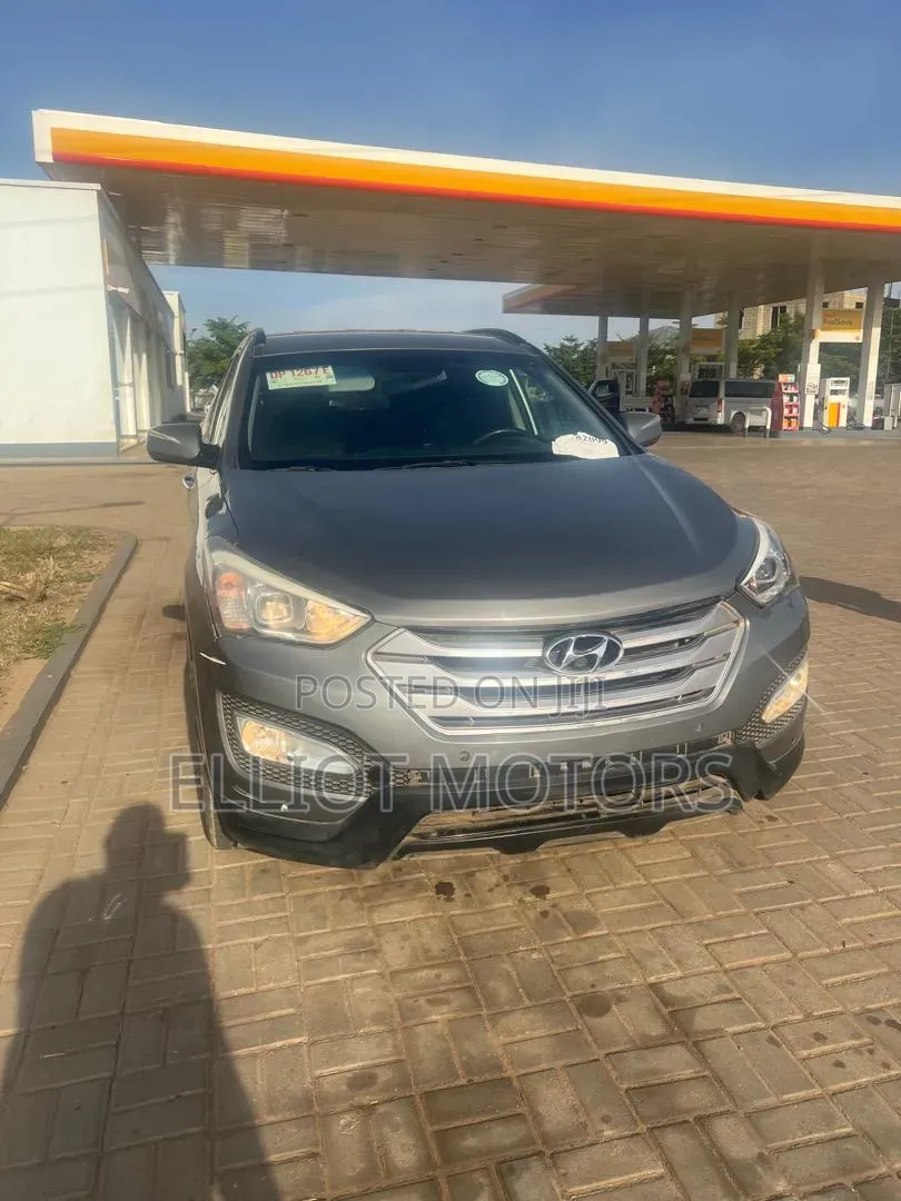 Hyundai Santa Fe SE FWD 2016 Silver
