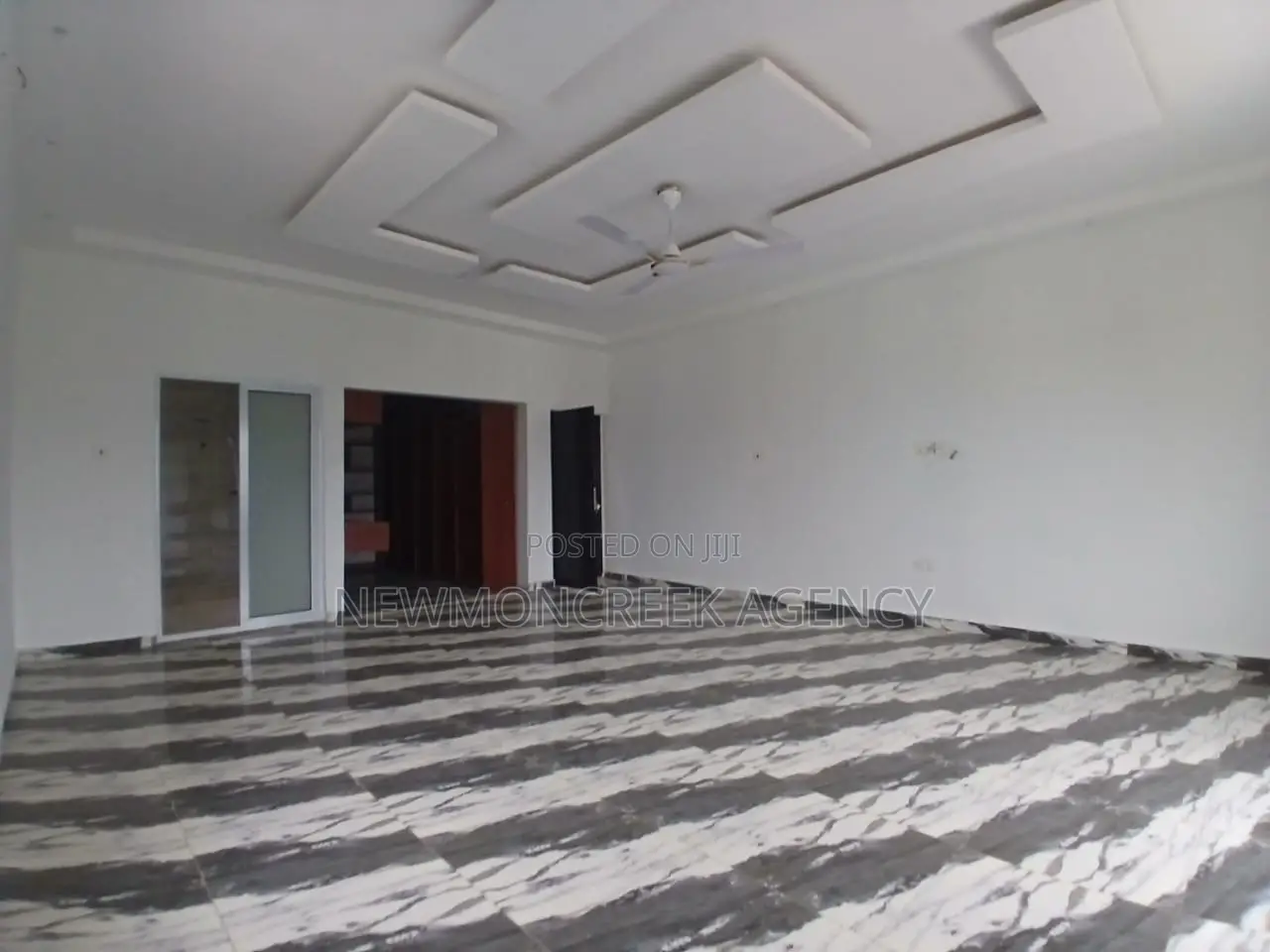 5bdrm Duplex in With Swimming Pool., Lake Side Estate for sale