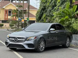 Mercedes-Benz E300 4Matic AWD Sedan (2.0L 4cyl 9A) 2017 Gray