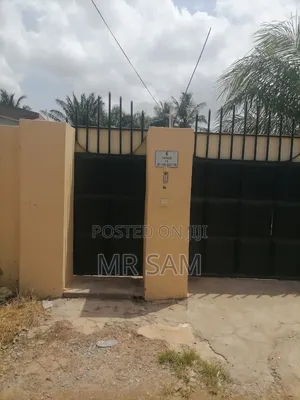4bdrm House in Awoshie Oyinase, Odorgonno for rent