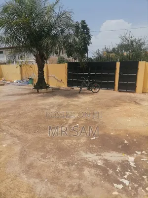 4bdrm House in Awoshie Oyinase, Odorgonno for rent