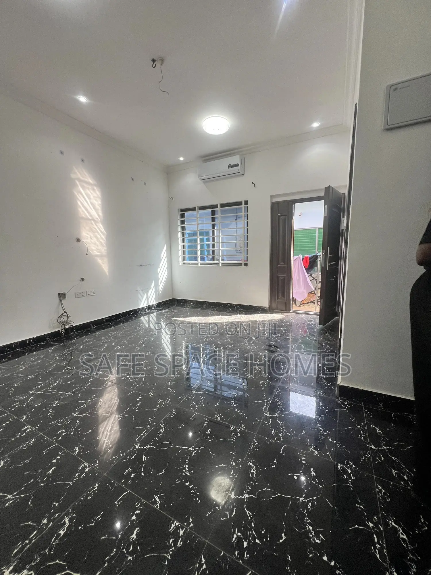 2bdrm Apartment in Burma Camp for rent