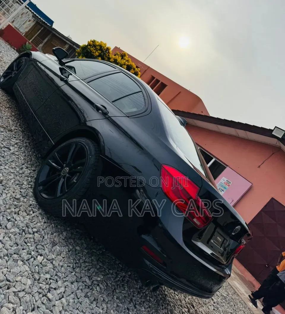 BMW 328i 2016 Black