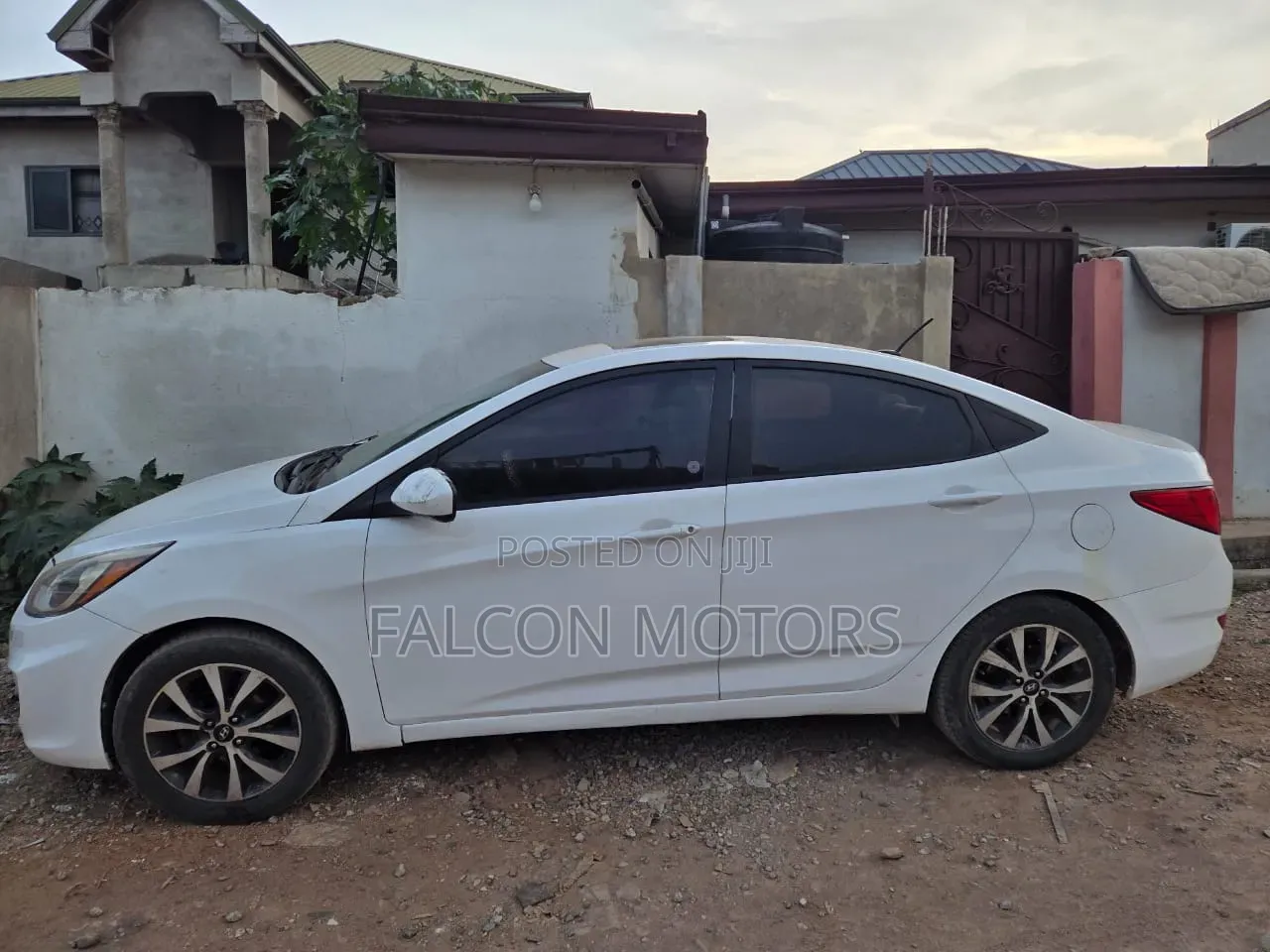 Hyundai Accent SE Sedan 2016 White