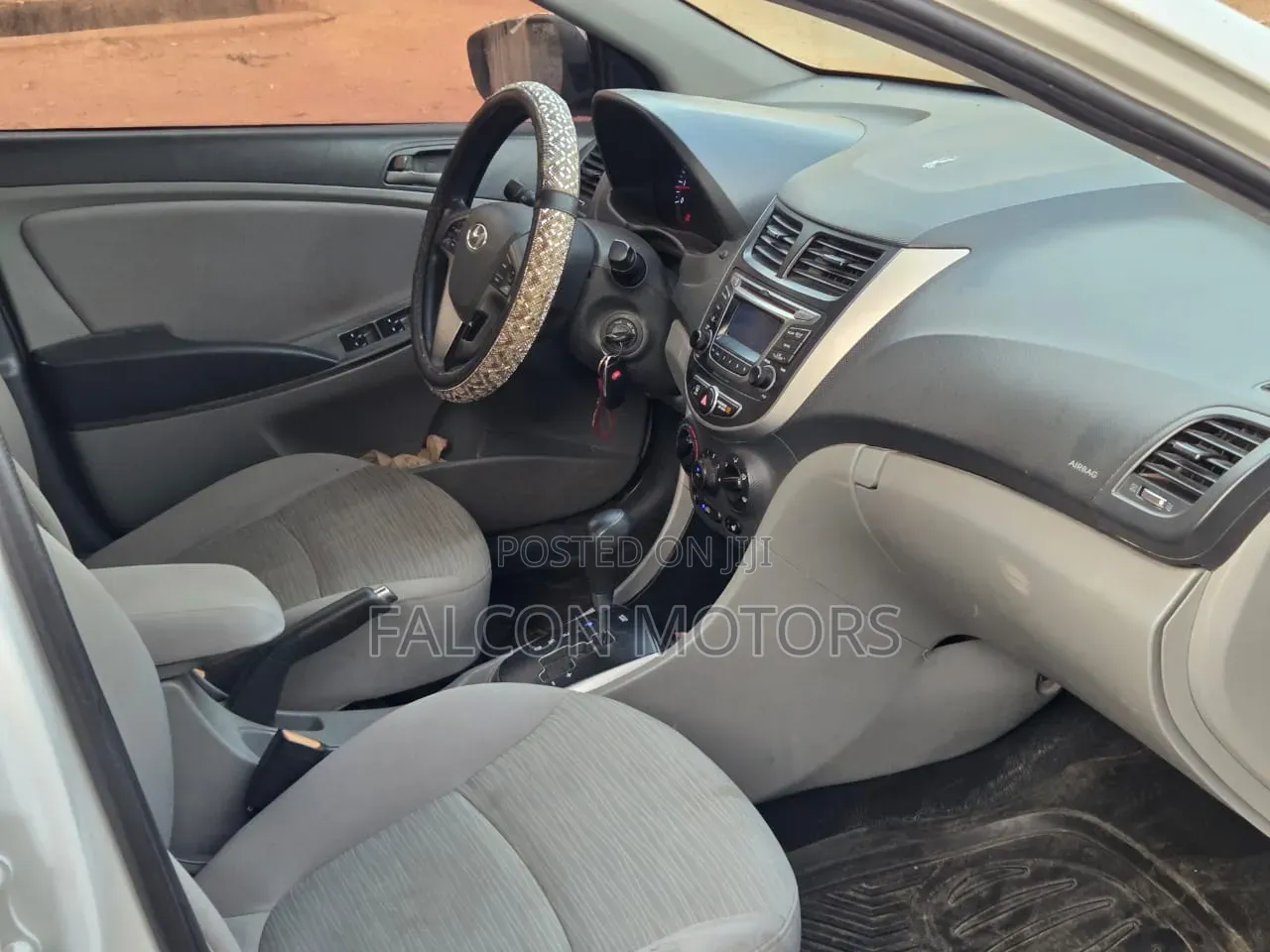 Hyundai Accent SE Sedan 2016 White