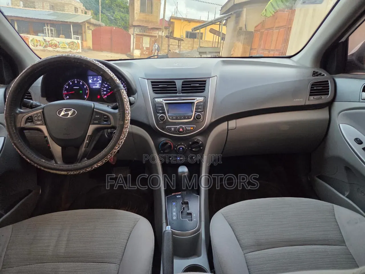 Hyundai Accent SE Sedan 2016 White