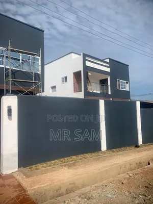 5bdrm House in Sam Properties, Mallam for rent