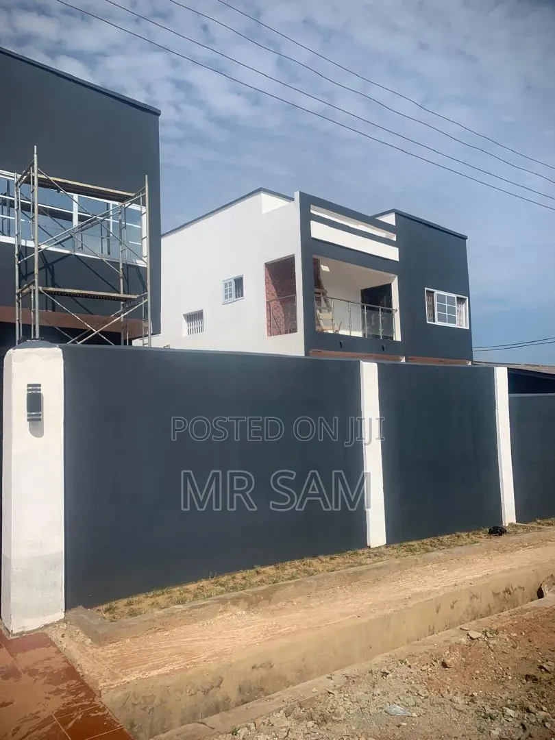 5bdrm House in Sam Properties, Mallam for rent