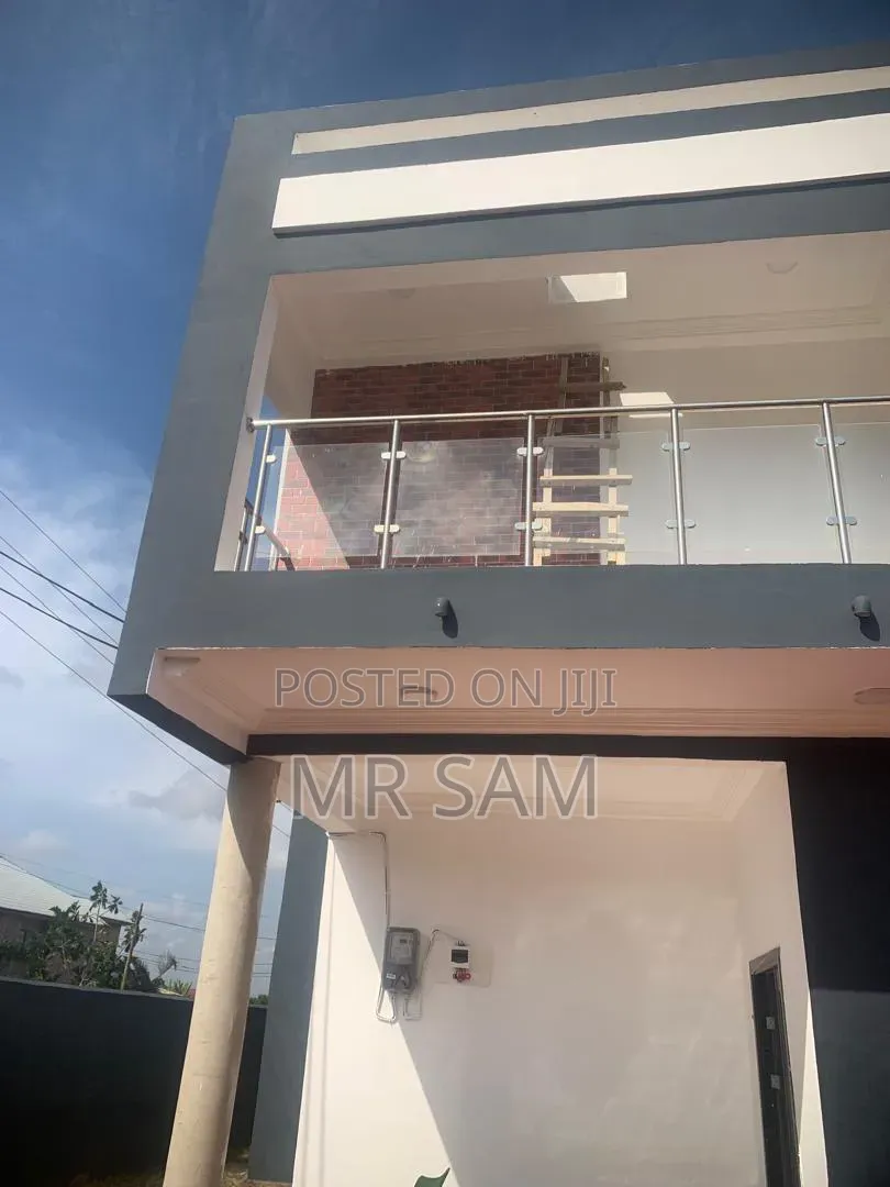 5bdrm House in Sam Properties, Mallam for rent