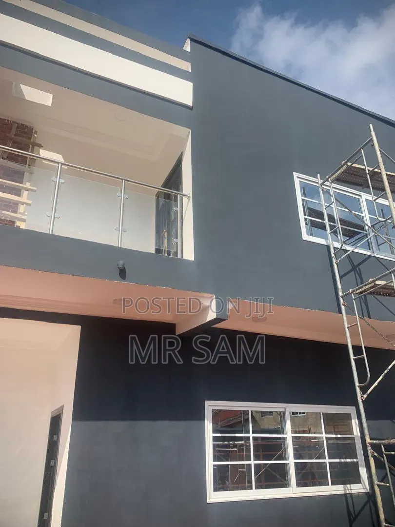 5bdrm House in Sam Properties, Mallam for rent