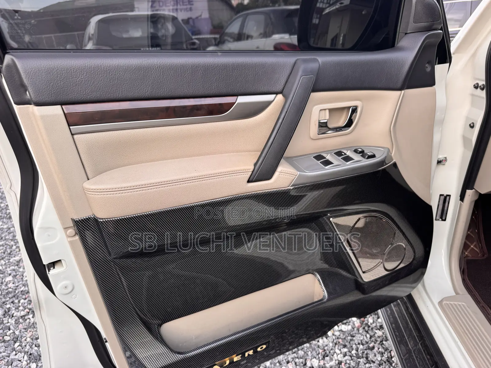 Mitsubishi Pajero 2019 White