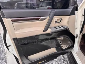 Mitsubishi Pajero 2019 White