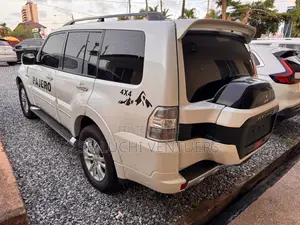 Mitsubishi Pajero 2019 White