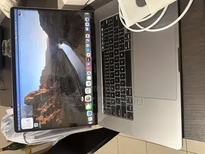 Laptop Apple MacBook Pro 2020 16GB Intel Core i7 SSD 512GB