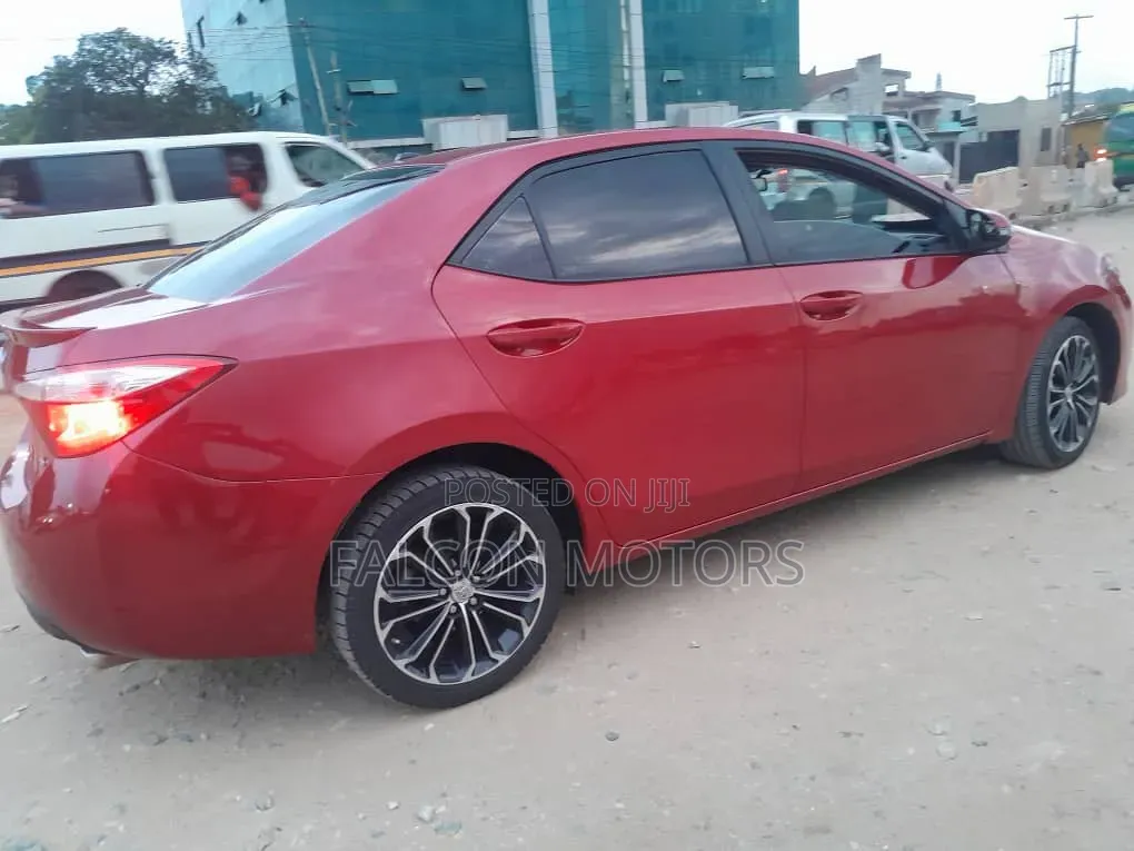 Toyota Corolla S Premium 4dr Sedan (1.8L 4cyl CVT) 2016 Red