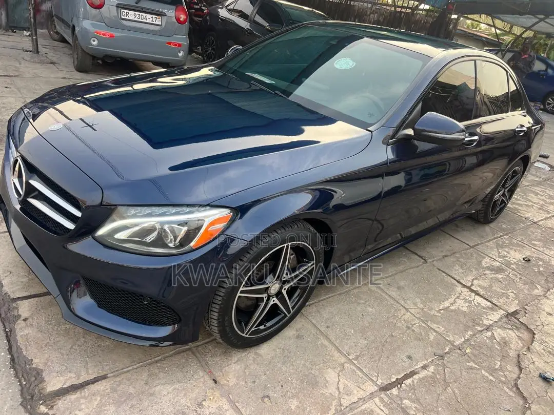 Mercedes-Benz C300 2017 Black