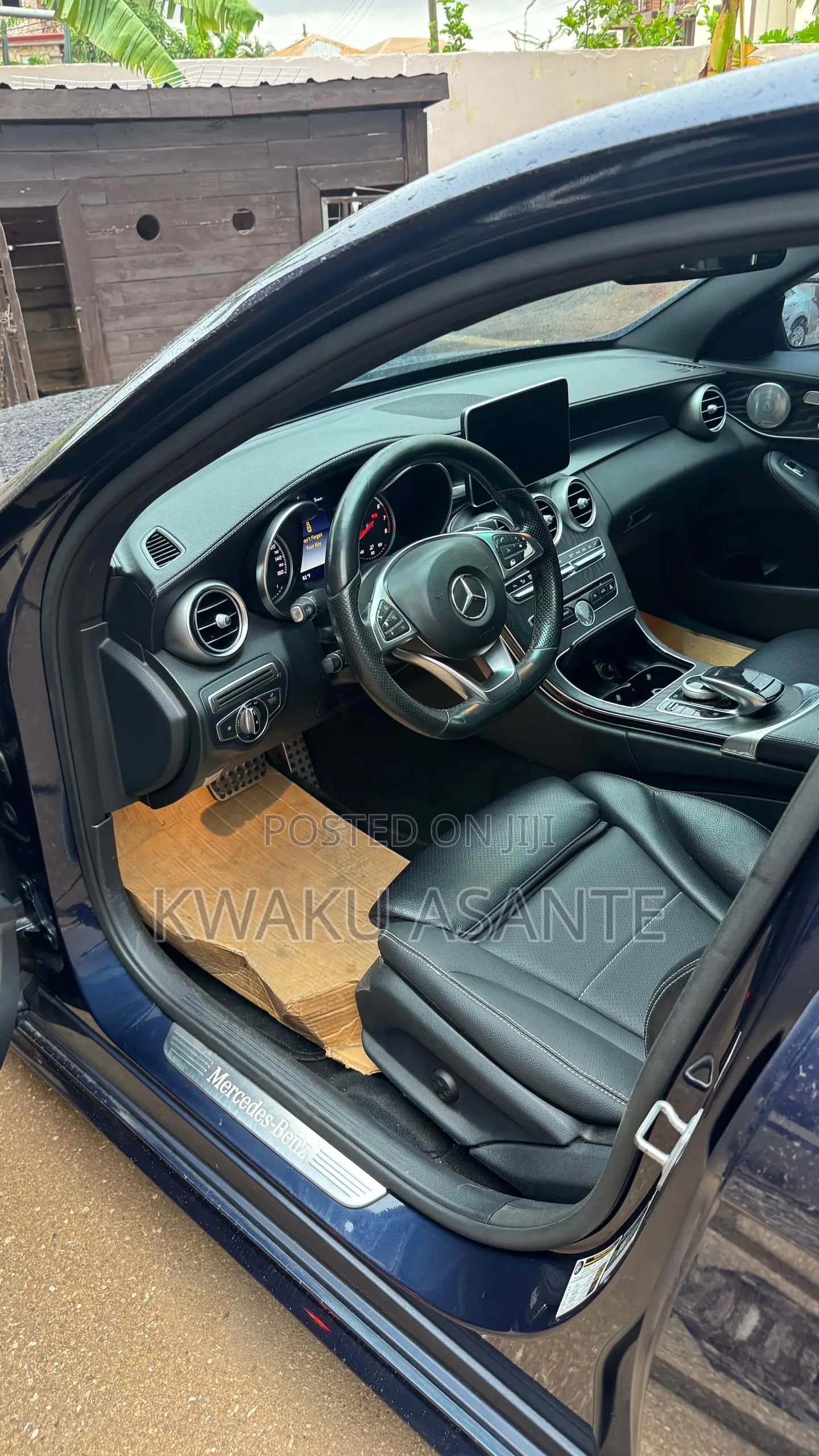 Mercedes-Benz C300 2017 Black