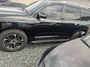 Toyota Land Cruiser 5.7 V8 2012 Black
