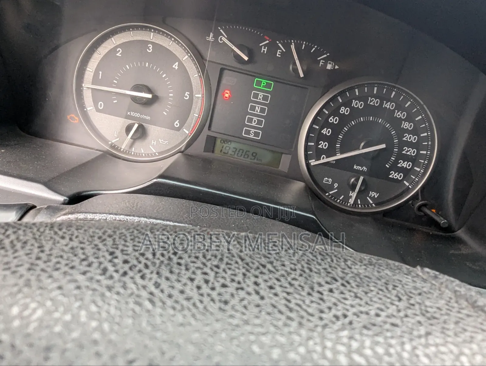 Toyota Land Cruiser 5.7 V8 2012 Black