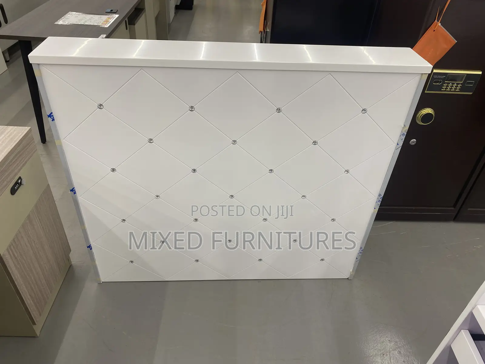 Quality Morden Front Desk