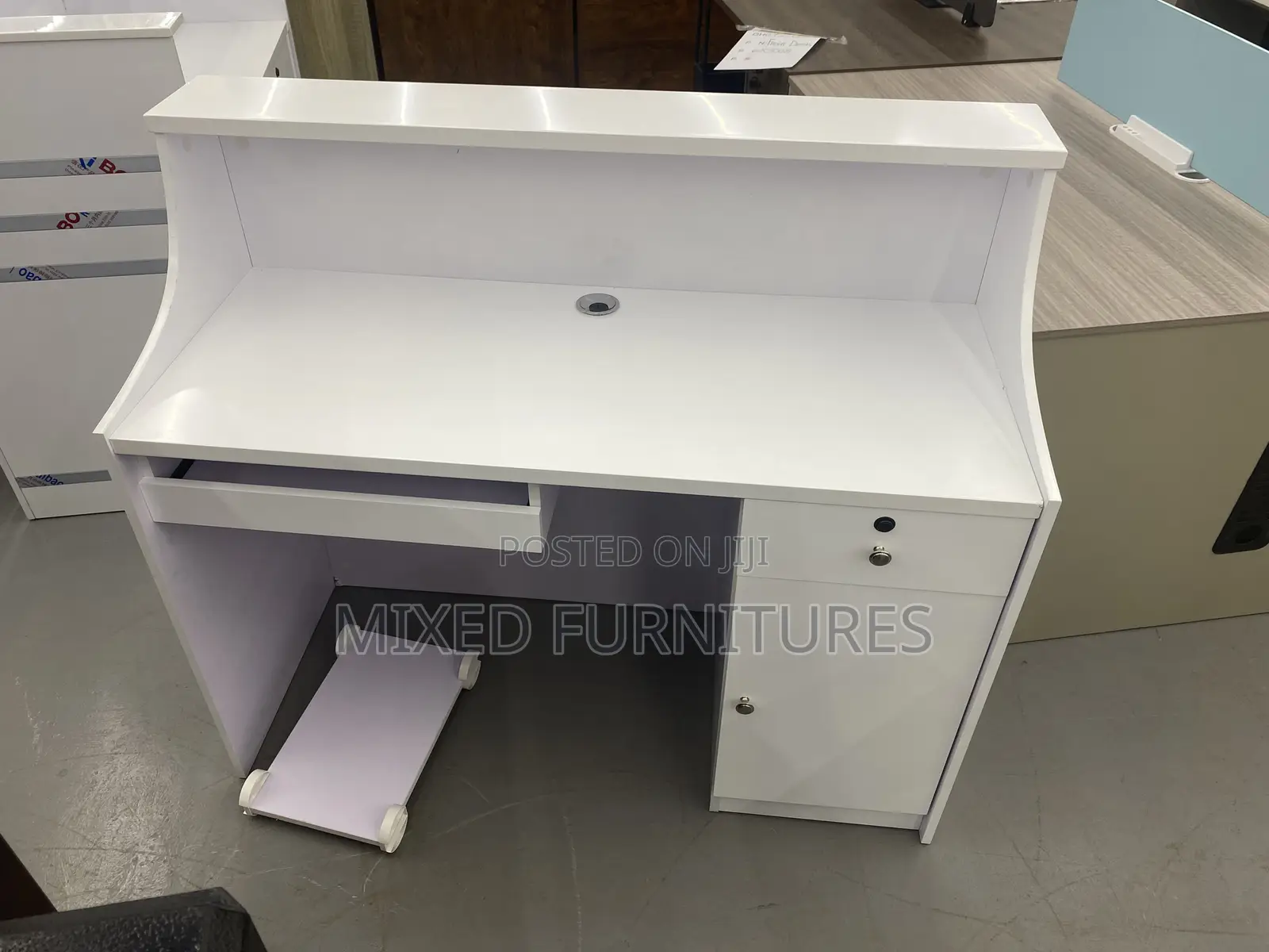 Quality Morden Front Desk