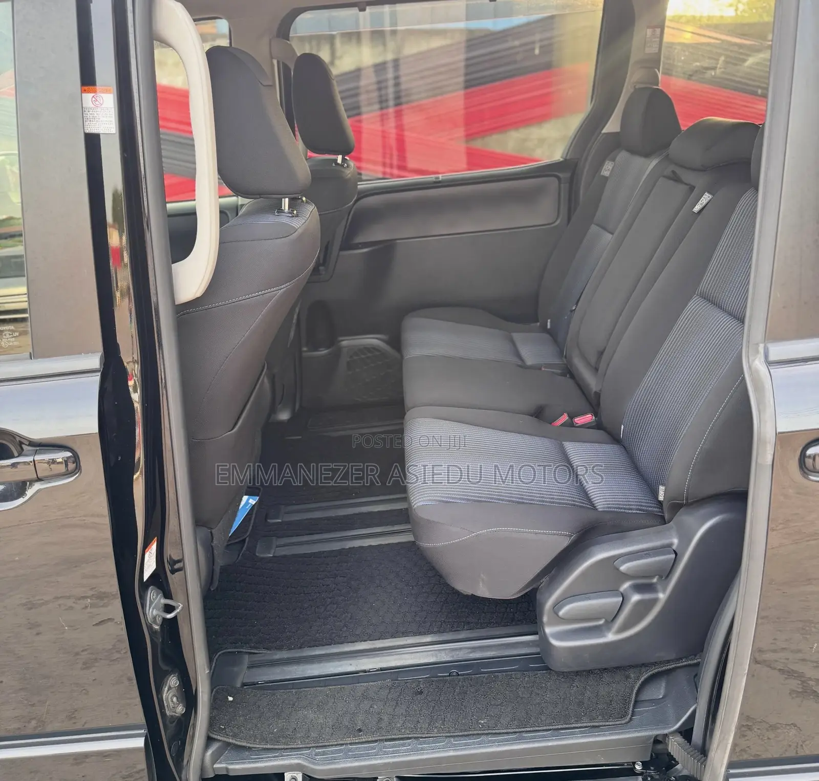 Toyota Voxy SV Premium 2014 Black