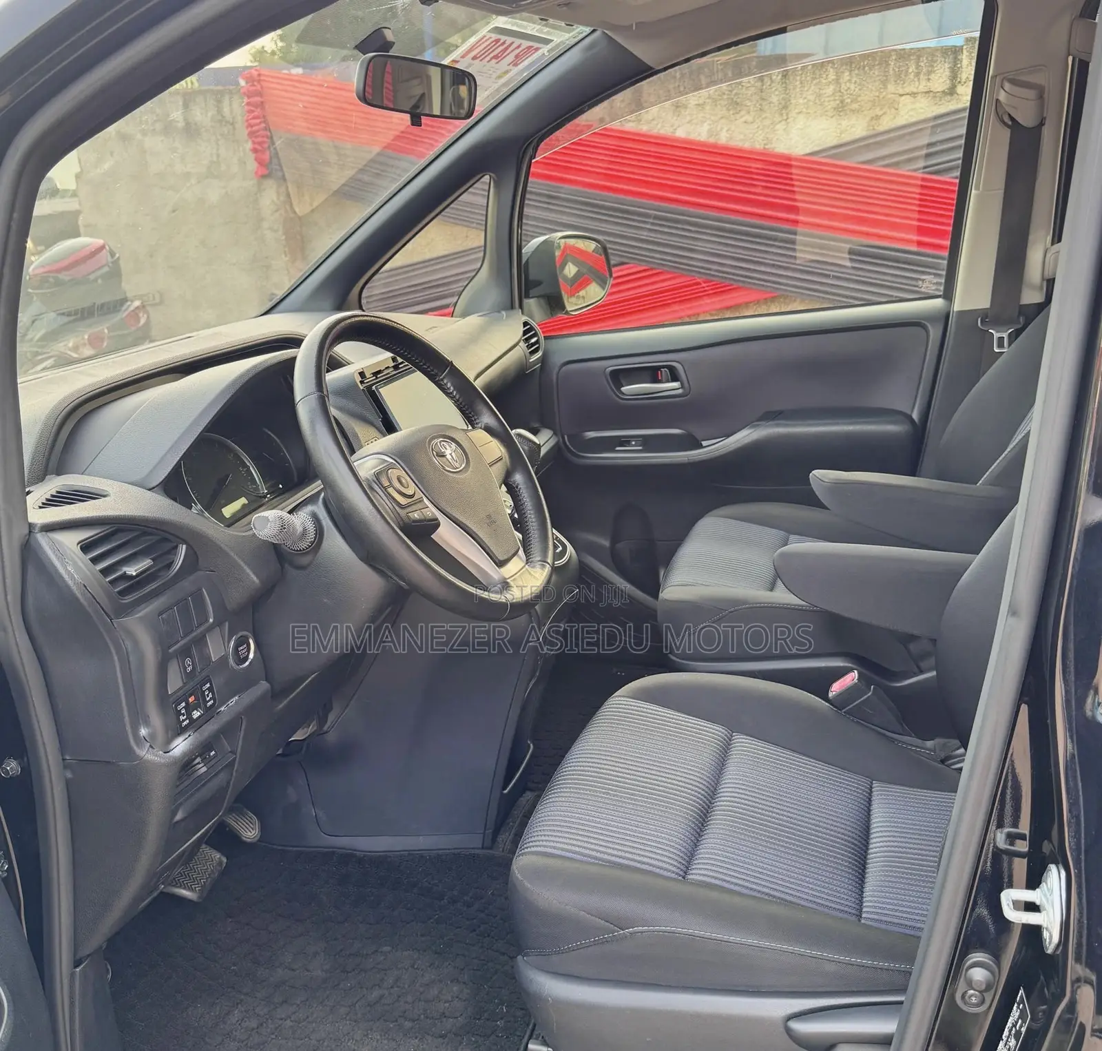 Toyota Voxy SV Premium 2014 Black