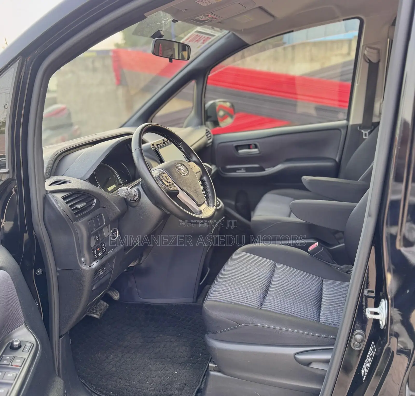 Toyota Voxy SV Premium 2014 Black