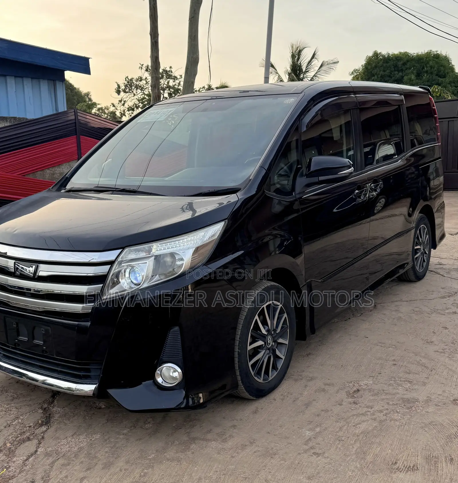 Toyota Voxy SV Premium 2014 Black
