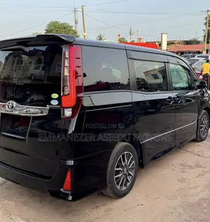 Toyota Voxy SV Premium 2014 Black