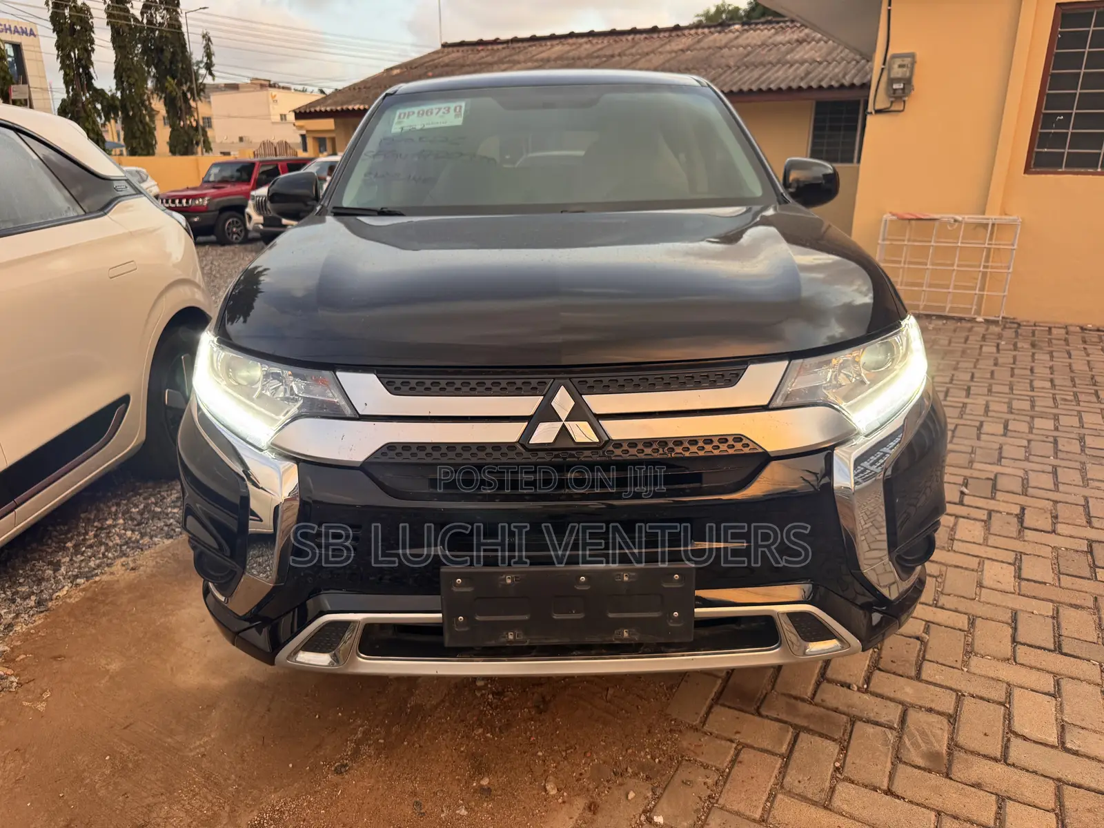 Mitsubishi Outlander 2022 Black
