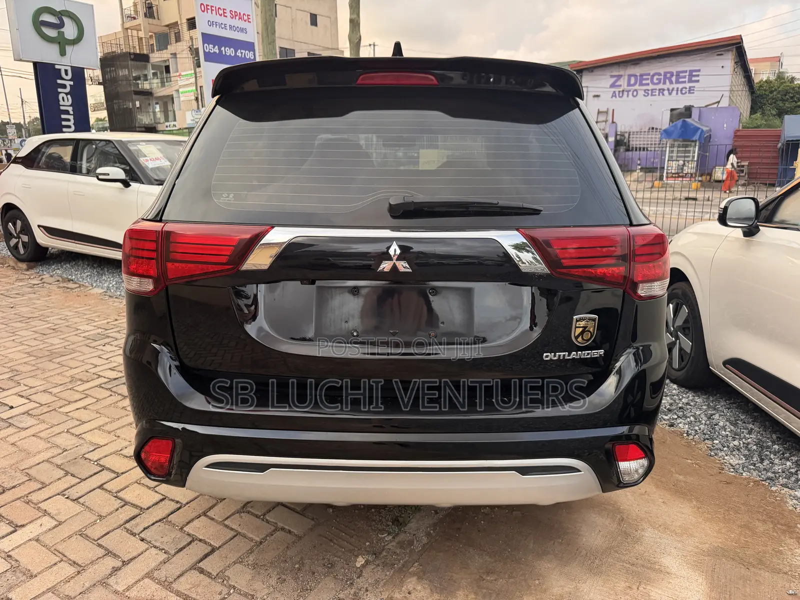 Mitsubishi Outlander 2022 Black